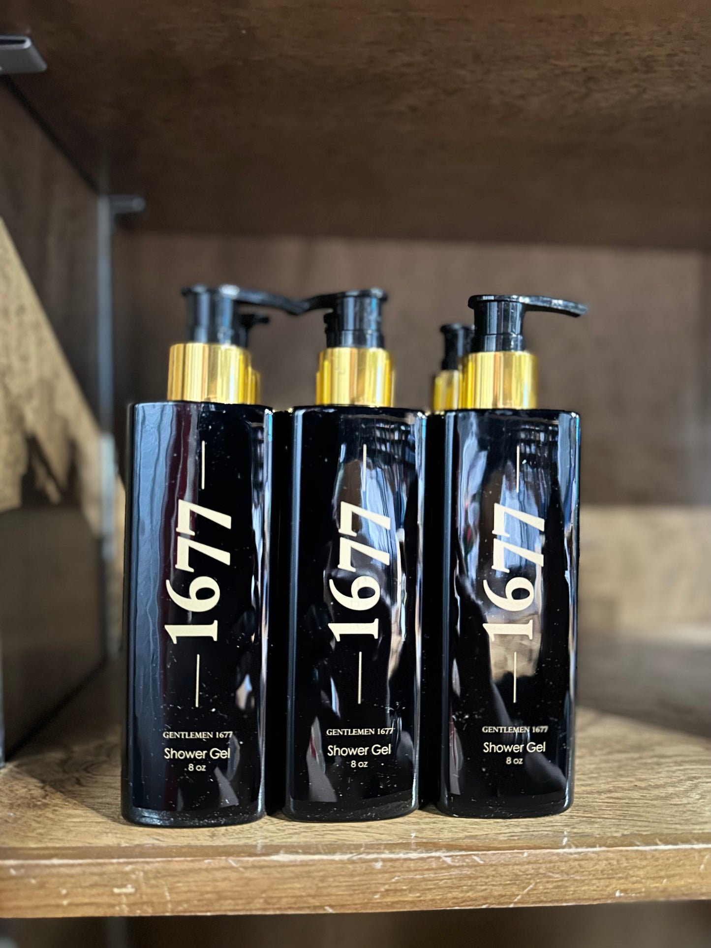 1677 Shower Gel Plastic Pump 8oz