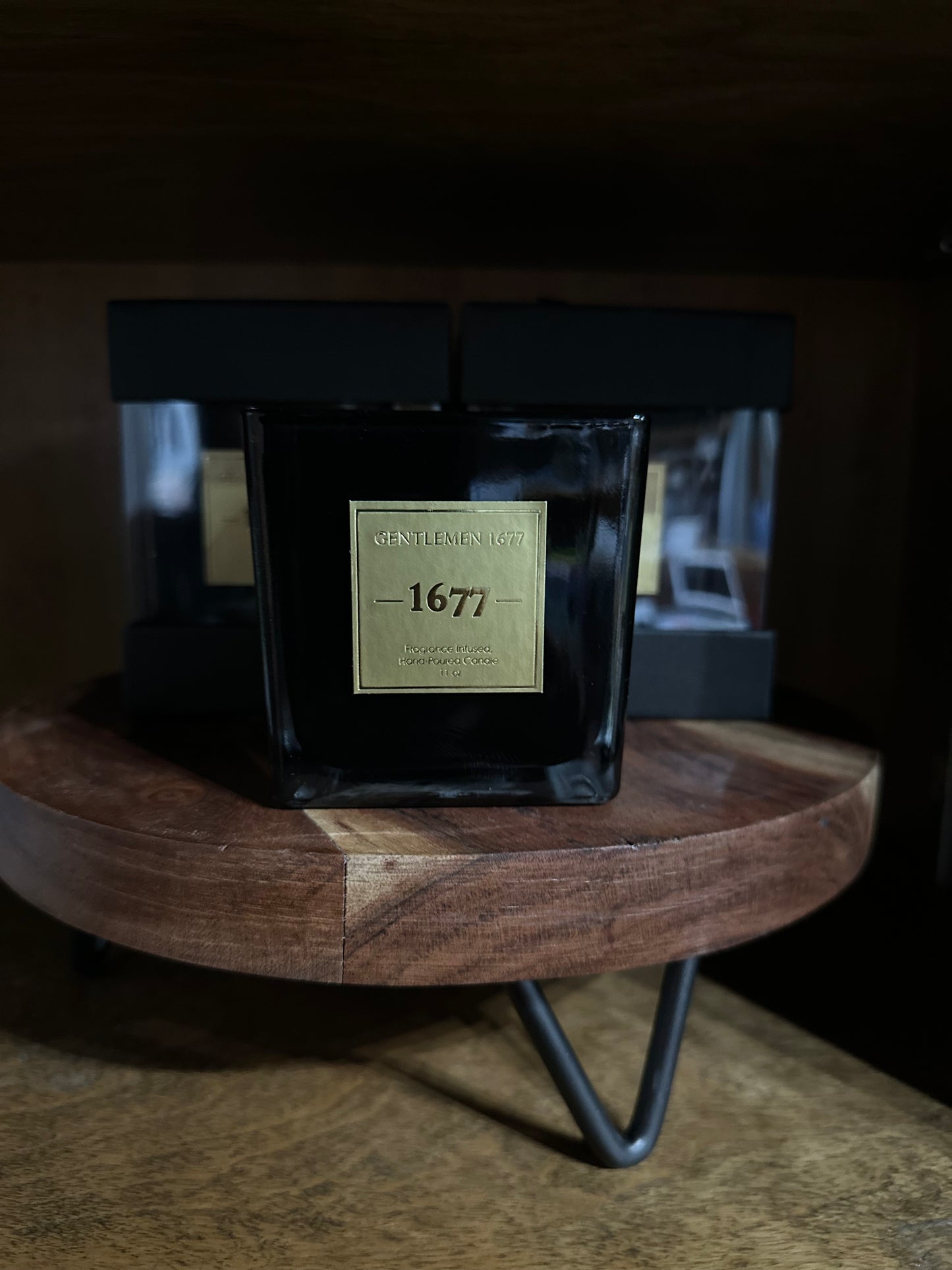 1677 Boxed Candle 11oz