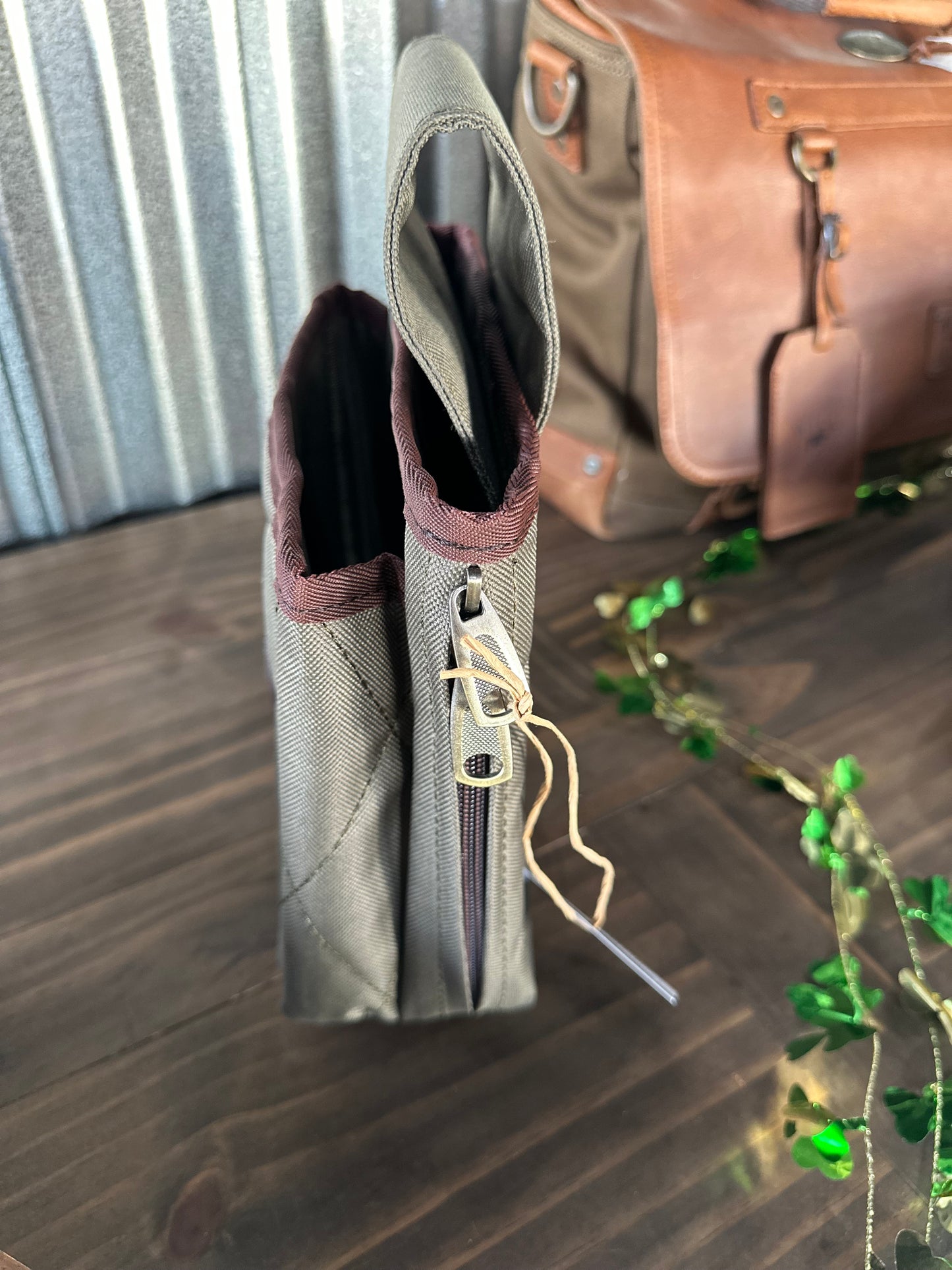 Fieldstone Deluxe Shell Pouch